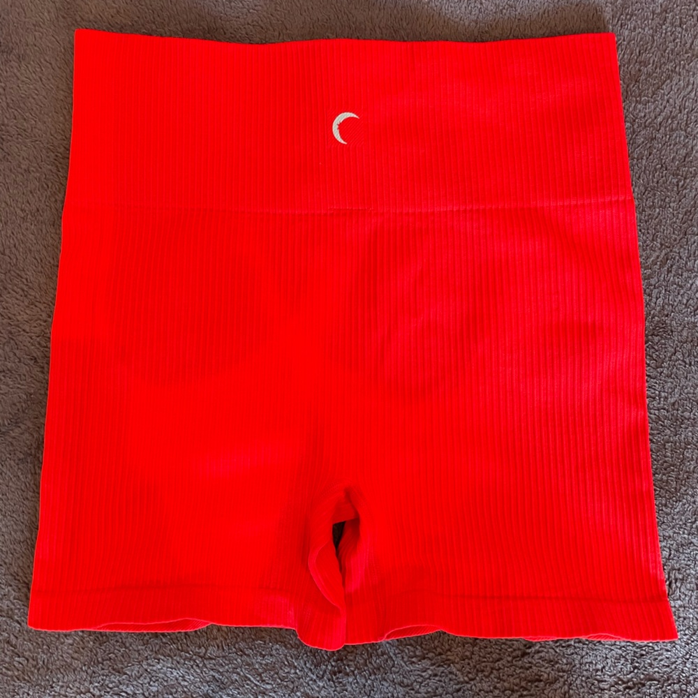 ZYIA Red Ribbed Activewear shorts